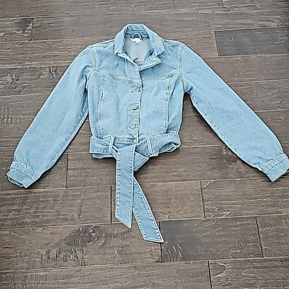 Women's Light Blue Jean Jacket with Belt - sz small